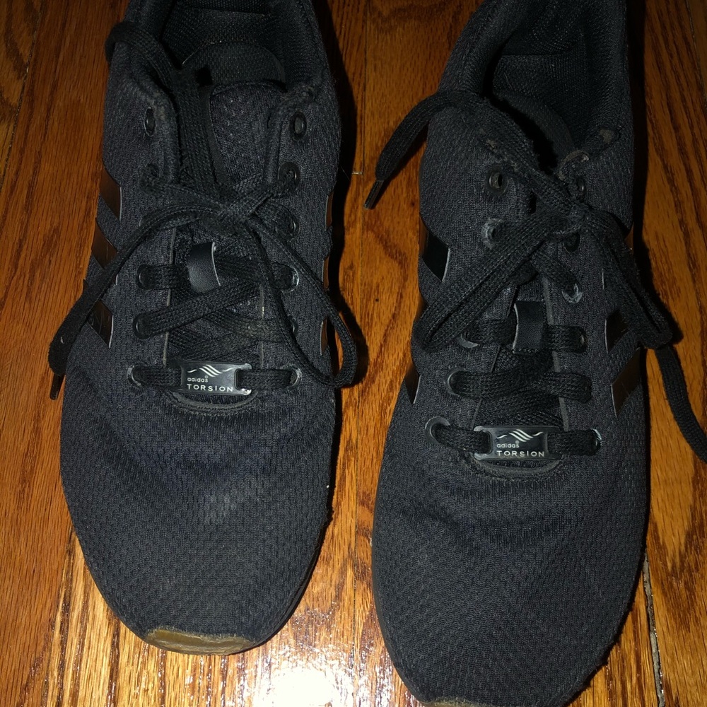 Adidas Torison All black shoes